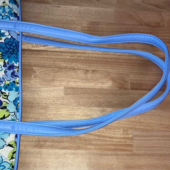 Vera Bradley XL Floral Blue Tote Bag - Picture 3 of 7